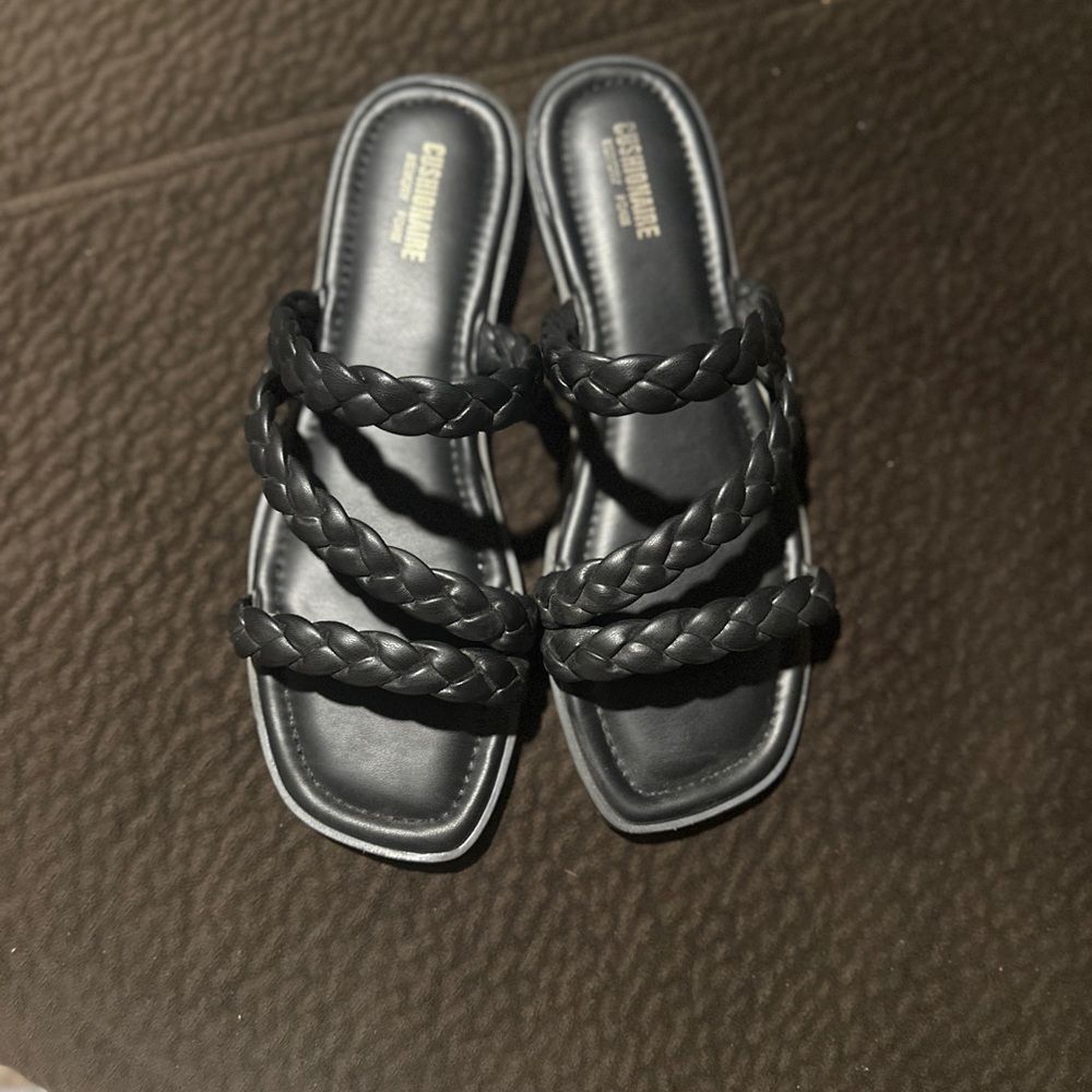 Women's Cushionaire Black Braided Sandals. Size 9.